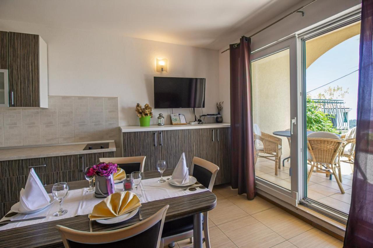 Apartments Branka Makarska Esterno foto