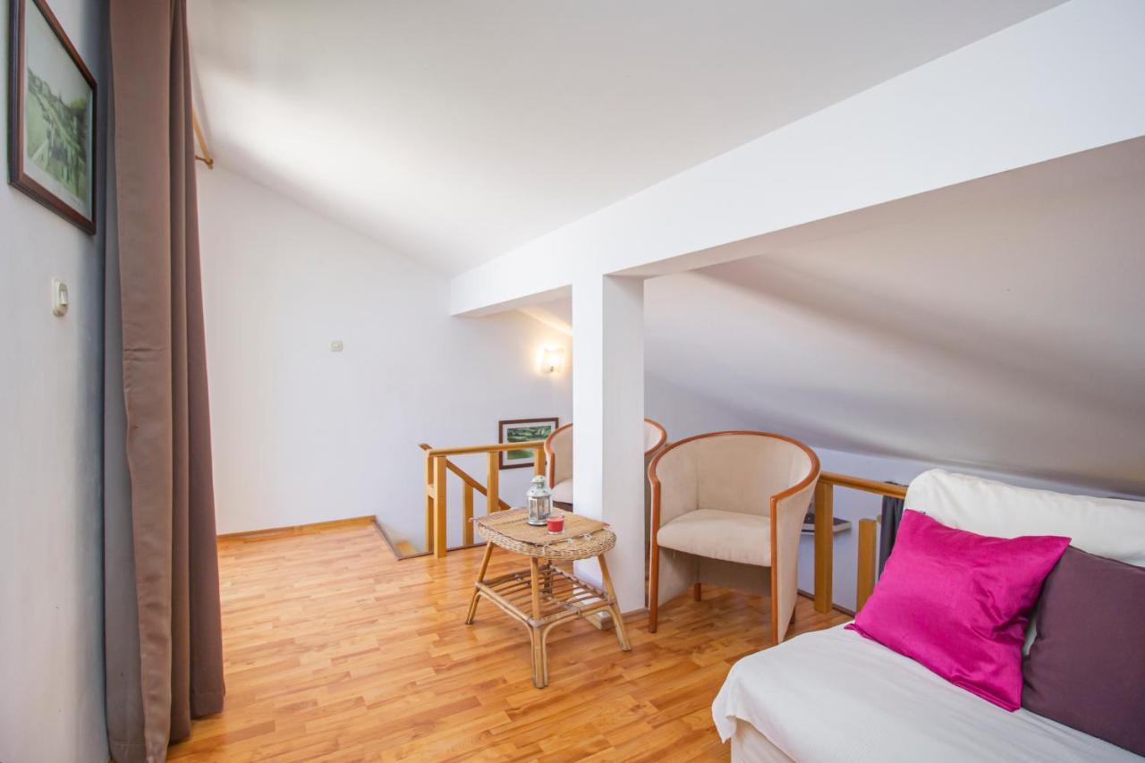 Apartments Branka Makarska Esterno foto