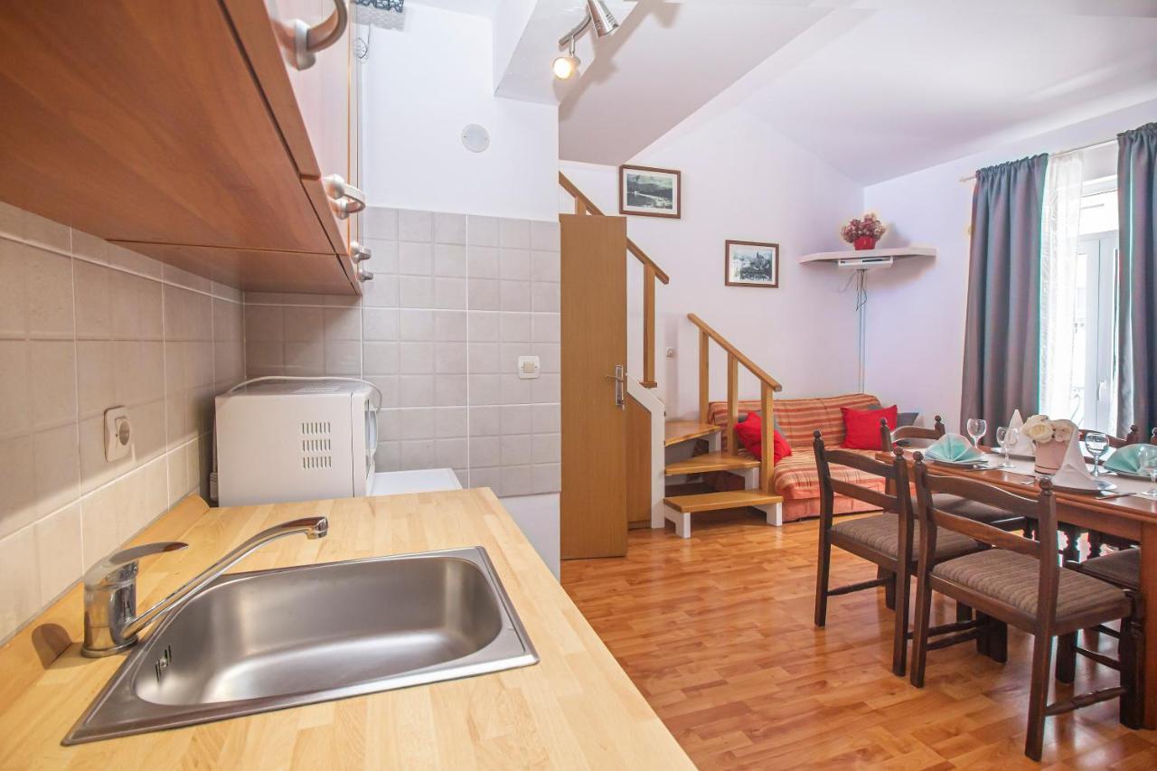 Apartments Branka Makarska Esterno foto