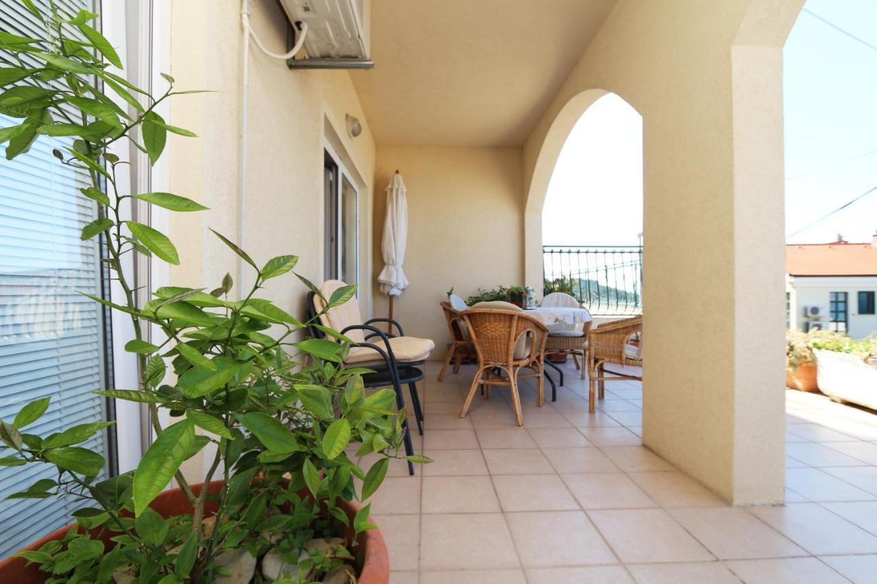 Apartments Branka Makarska Esterno foto